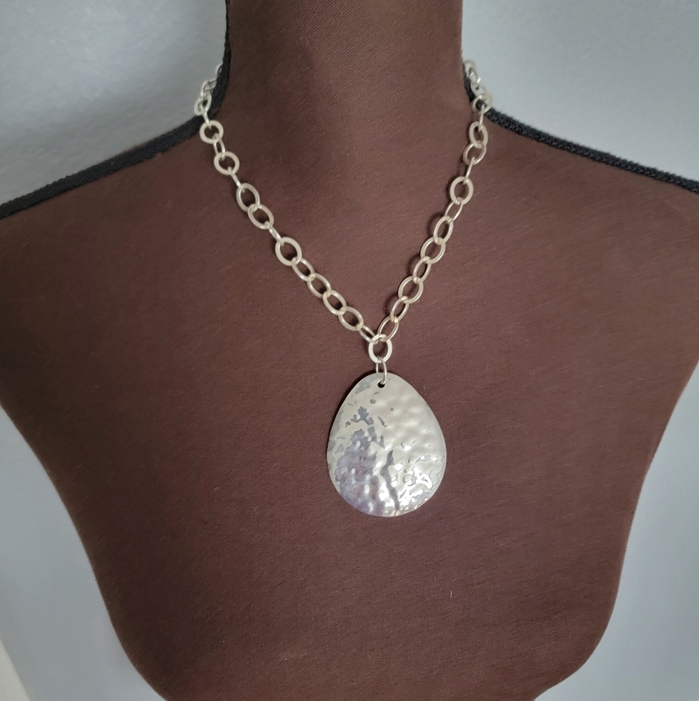 Silpada 925 Silver Hammered Teardrop Pendant Necklace